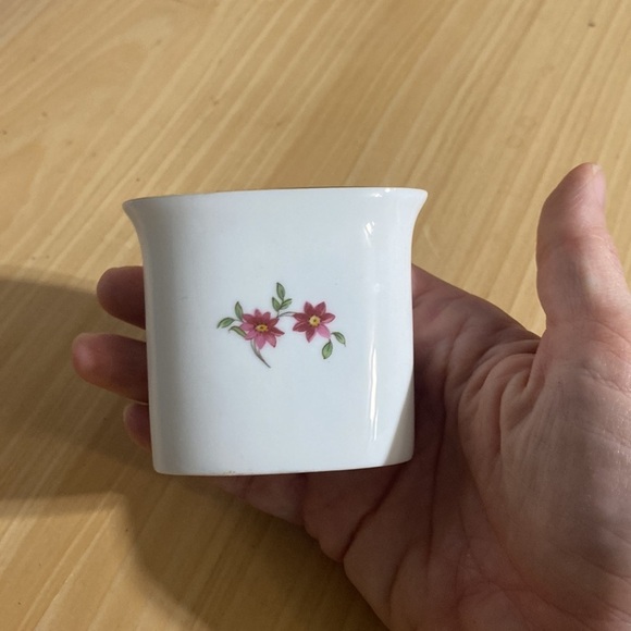 Royal Worcester‎ Made in England bone China floral toothpick holder - Picture 3 of 5